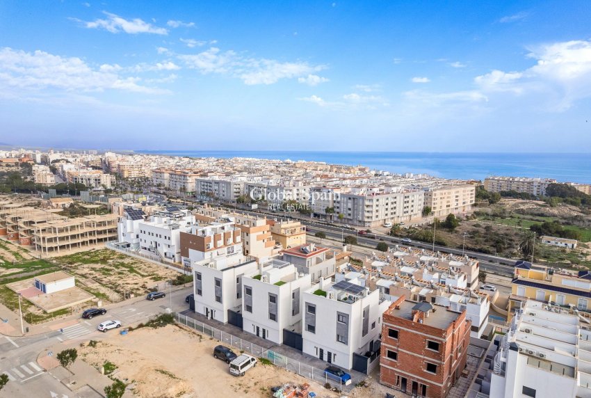 New Build - Villa -
GUARDAMAR DEL SEGURA