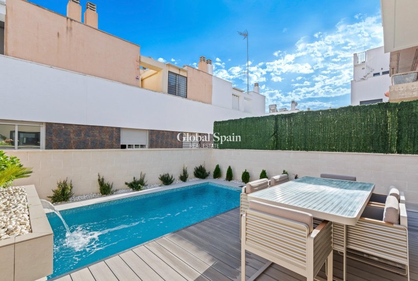 New Build - Villa -
GUARDAMAR DEL SEGURA