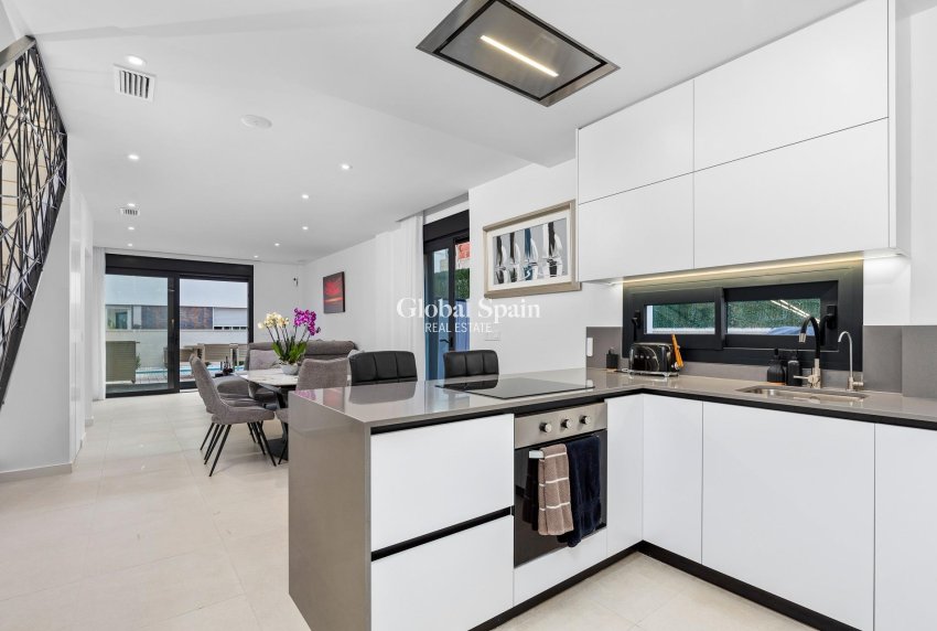 New Build - Villa -
GUARDAMAR DEL SEGURA