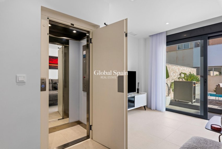 New Build - Villa -
GUARDAMAR DEL SEGURA