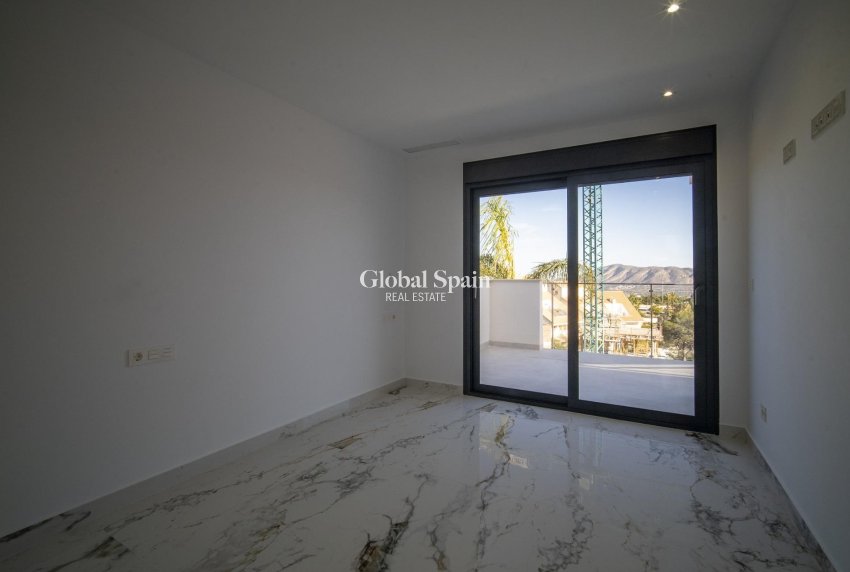 New Build - VILLA -
LA NUCÍA - Urb. Don Mar