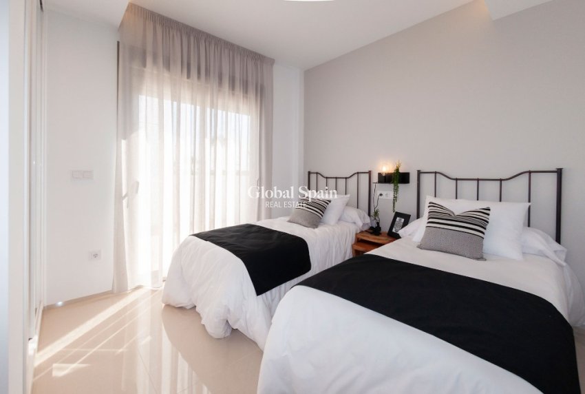 New Build - Villa -
LOS ALCÁZARES - Alicante