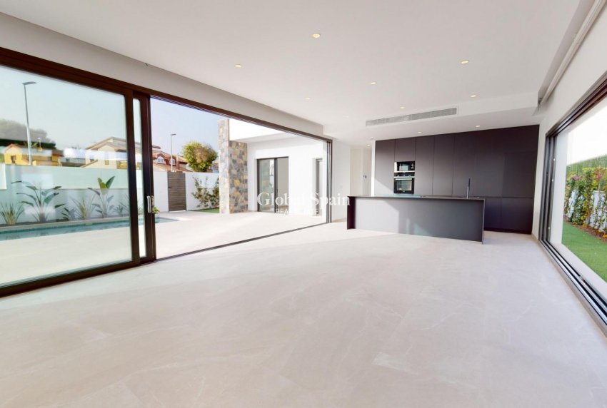 New Build - VILLA -
LOS ALCÁZARES