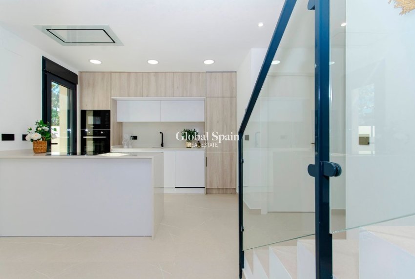 New Build - Villa -
LOS MONTESINOS - La Herada