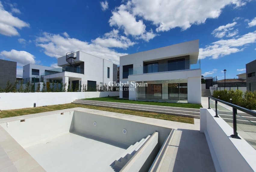 New Build - VILLA -
MANILVA - La Duquesa