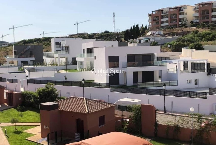 New Build - VILLA -
MANILVA - La Duquesa