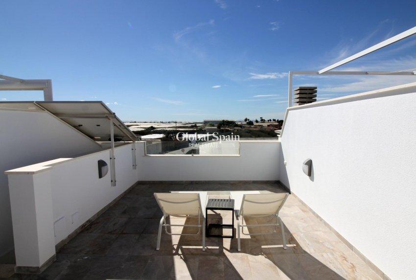 New Build - VILLA -
PILAR DE LA HORADADA - parque Andromeda