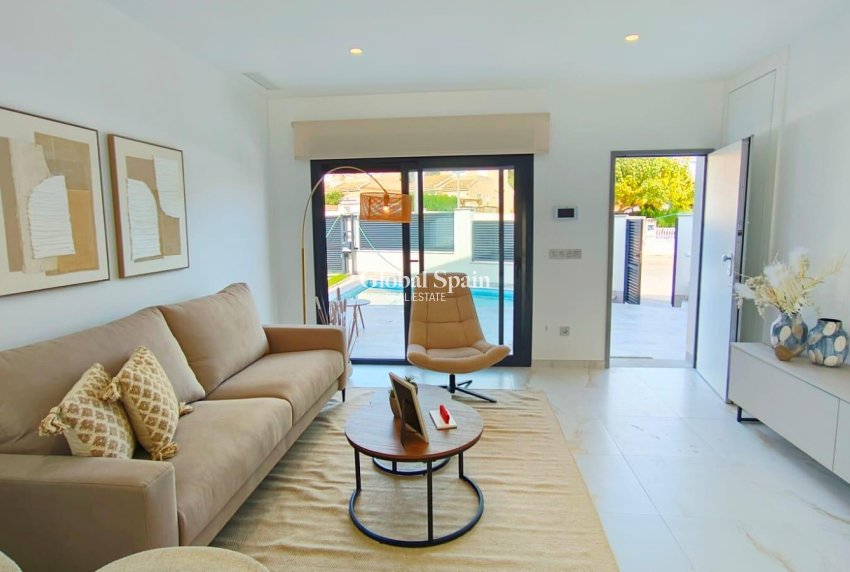 New Build - VILLA -
PILAR DE LA HORADADA - Pinar de Campoverde