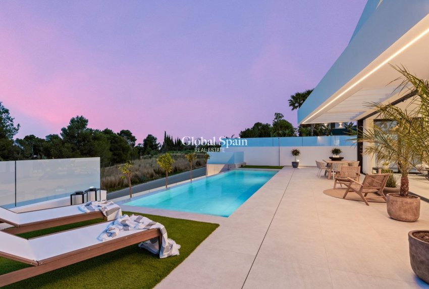 New Build - VILLA -
POLOP - Urbanizaciones