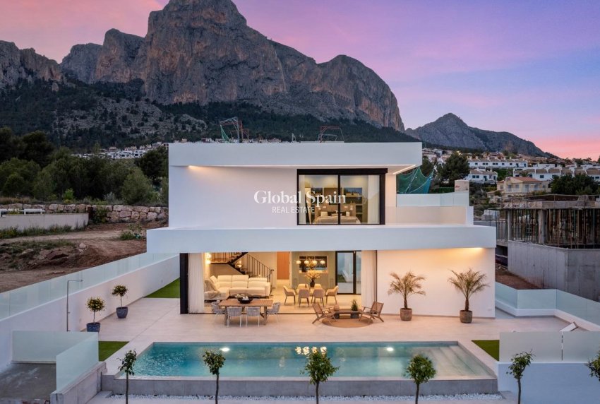 New Build - VILLA -
POLOP - Urbanizaciones