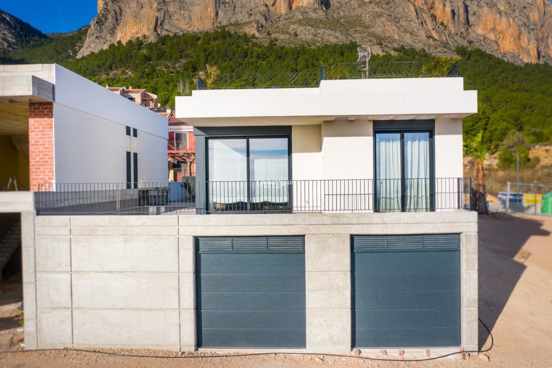 New Build - VILLA -
POLOP - Urbanizaciones