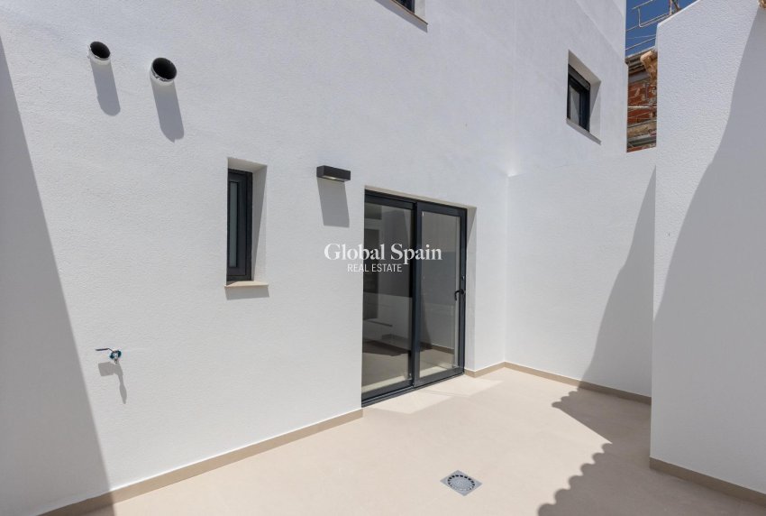 New Build - VILLA -
RAFAL - pueblo