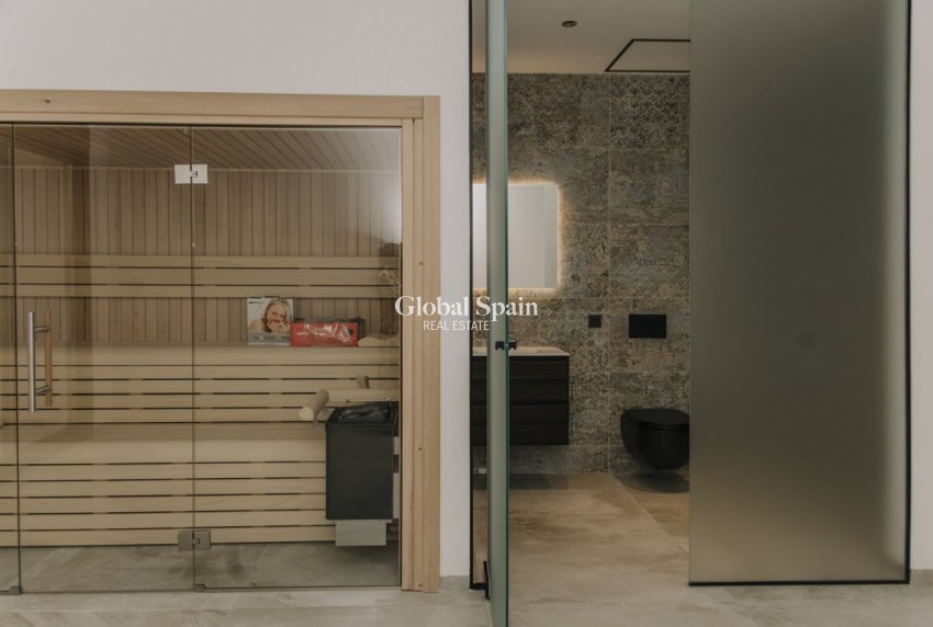 New Build - Villa -
ROJALES - ALTOS DE LA MARQUESA