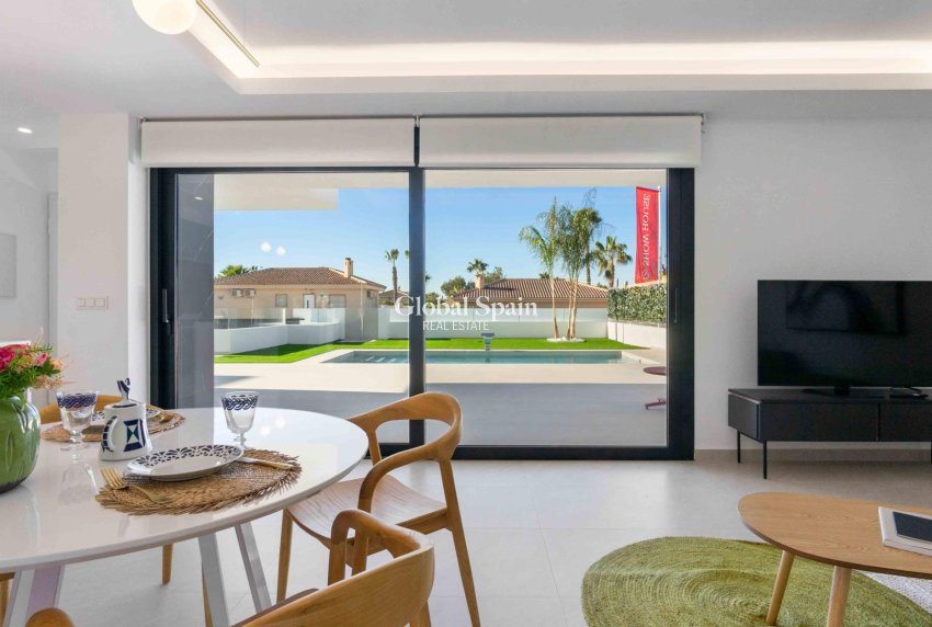 New Build - Villa -
ROJALES - Benimar