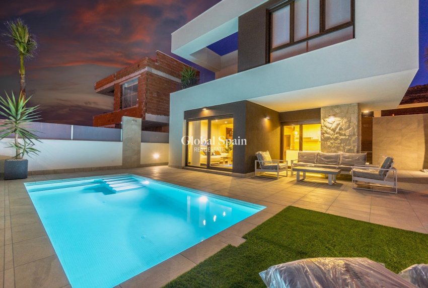 New Build - Villa -
ROJALES - Ciudad Quesada