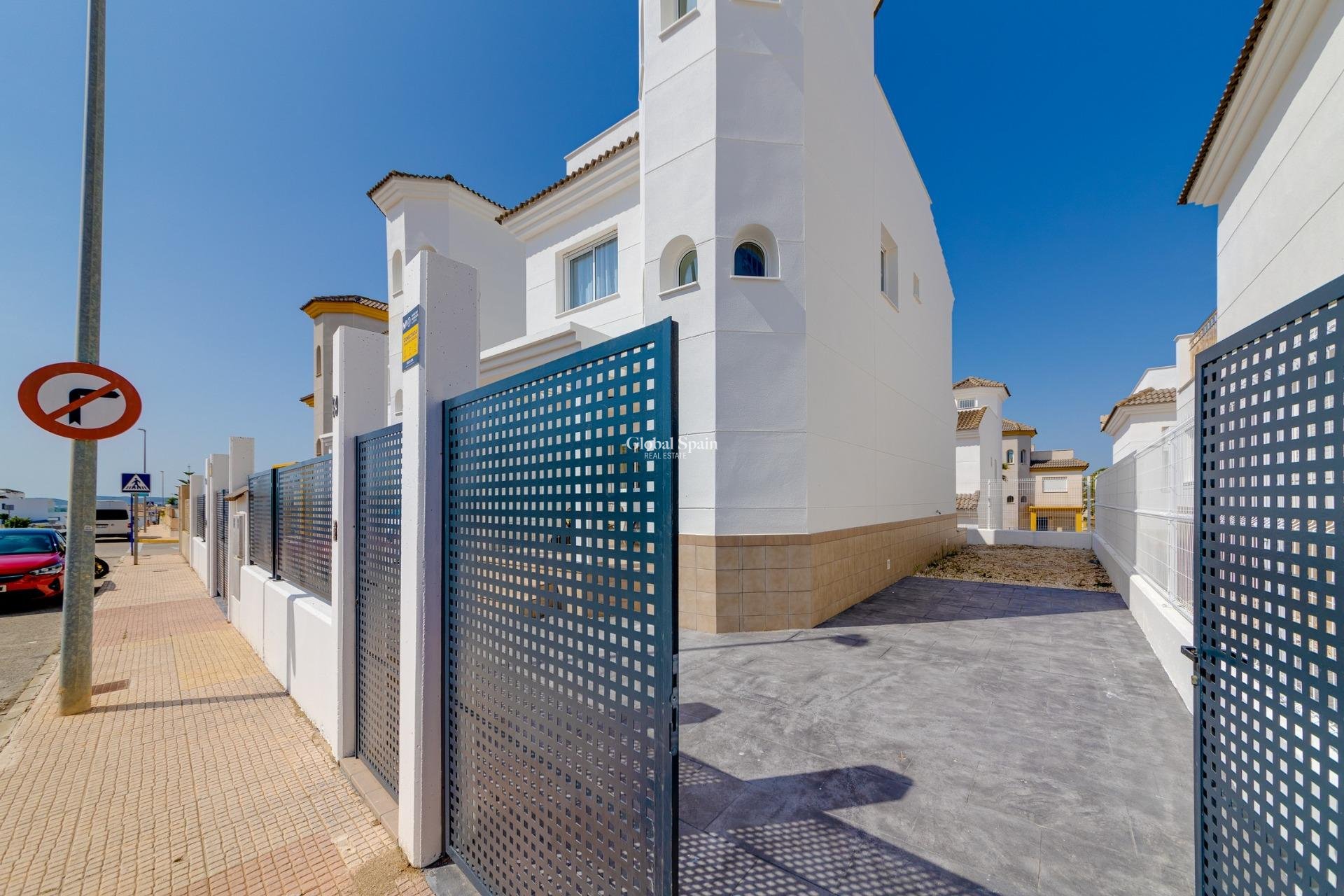 New Build - VILLA -
SAN FULGENCIO - El Oasis