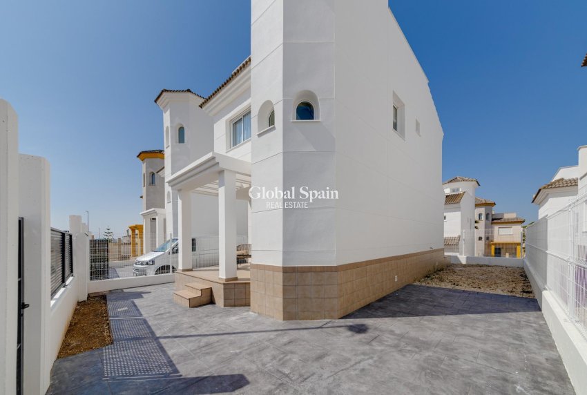 New Build - VILLA -
SAN FULGENCIO - El Oasis