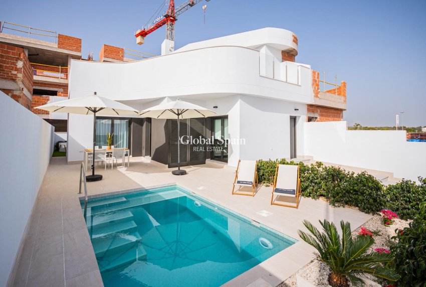 New Build - VILLA -
TORREVIEJA - Lago Jardín II