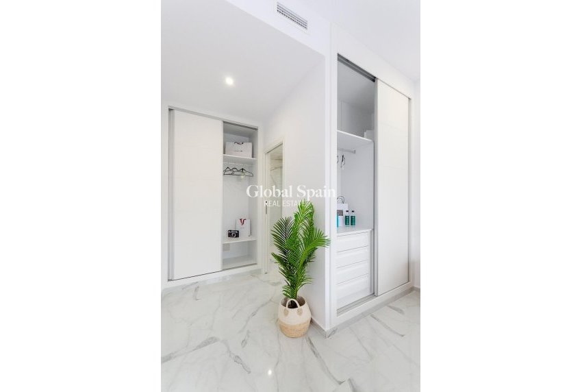 New Build - Villa -
TORREVIEJA - Torretas