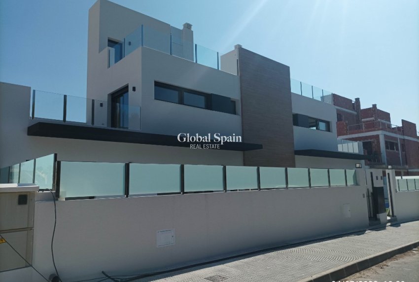 New Build - Villa -
VILLAMARTÍN - Las Filipinas