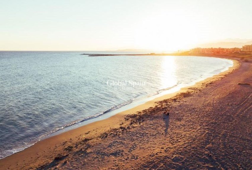 Nieuwbouw - APPARTEMENT -
ALMERIMAR - Almerimar