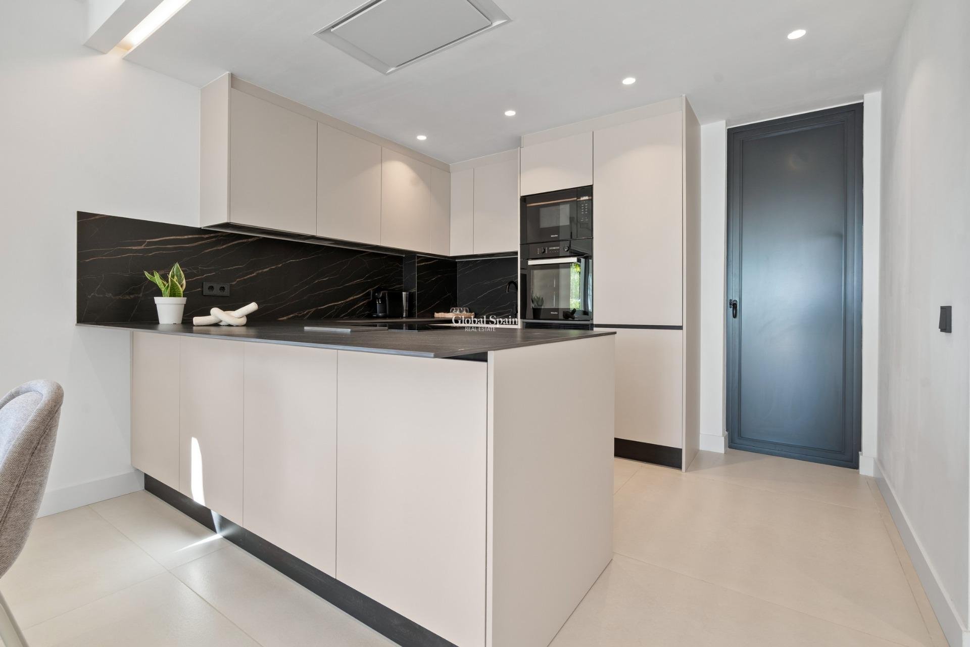 Nieuwbouw - APPARTEMENT -
ESTEPONA - El Paraíso