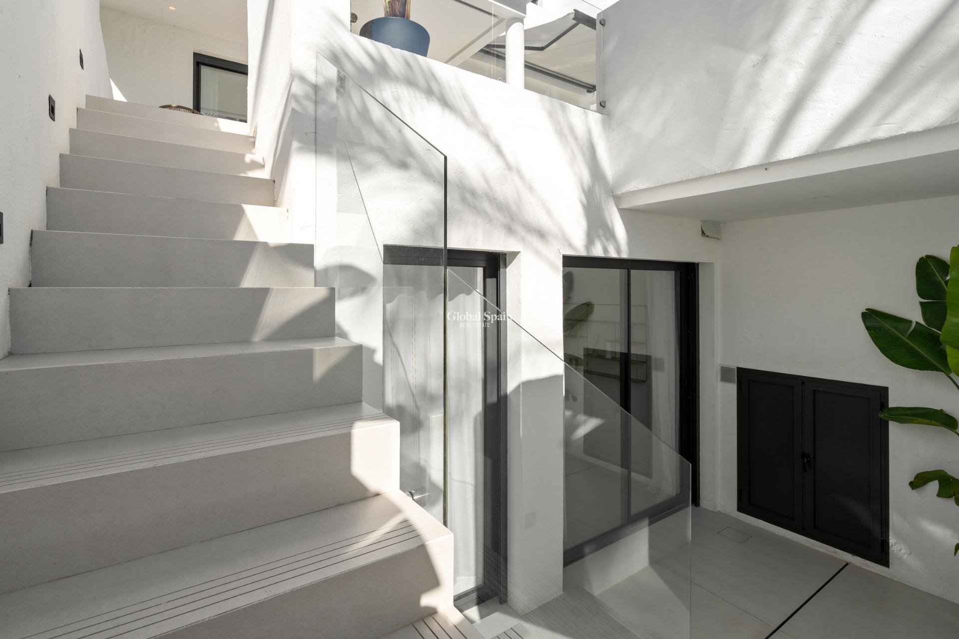 Nieuwbouw - APPARTEMENT -
ESTEPONA - El Paraíso