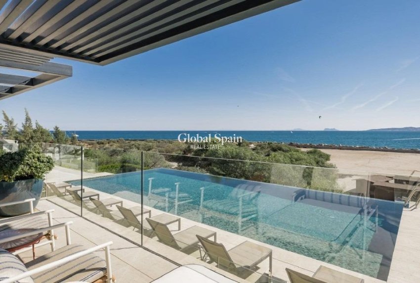 Nieuwbouw - APPARTEMENT -
ESTEPONA - Playa del Cristo