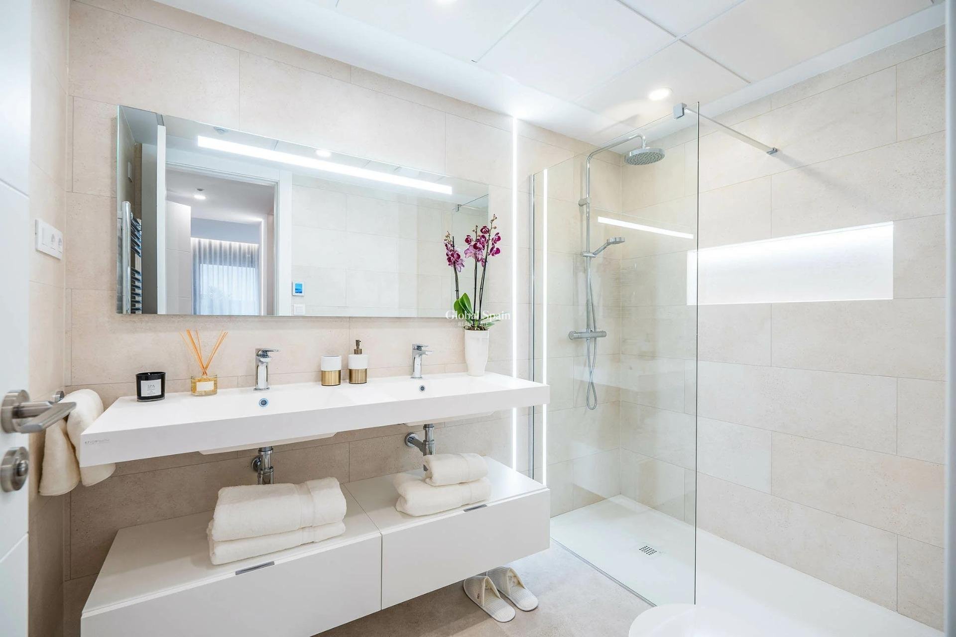 Nieuwbouw - APPARTEMENT -
FUENGIROLA - Centro