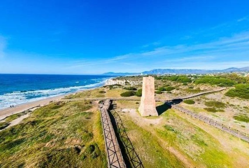 Nieuwbouw - APPARTEMENT -
MARBELLA - Cabopino