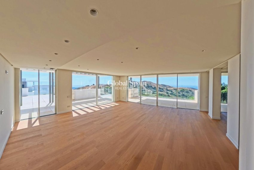 Nieuwbouw - APPARTEMENT -
OJÉN - El Soto De Marbella