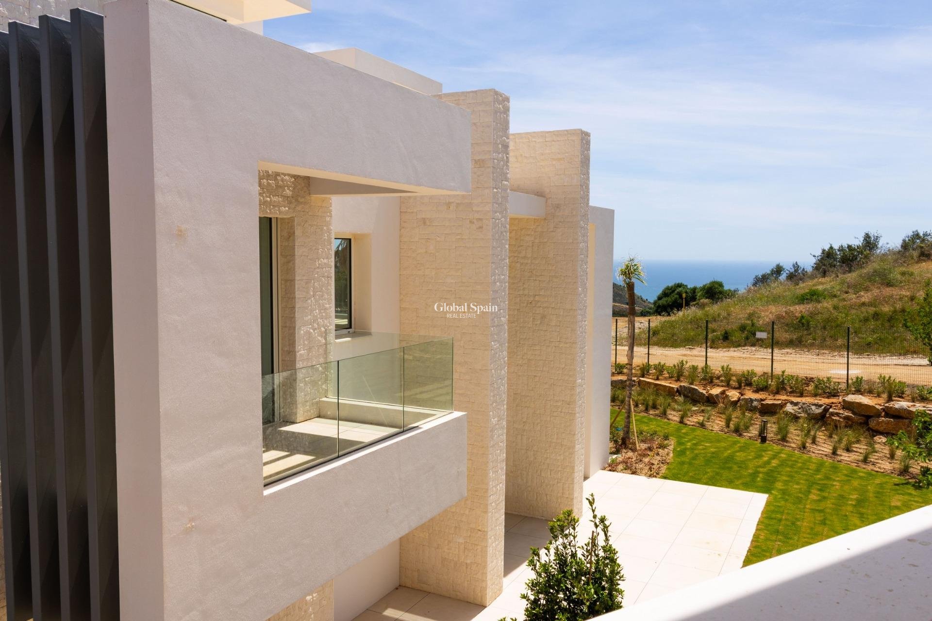 Nieuwbouw - APPARTEMENT -
OJÉN - El Soto De Marbella