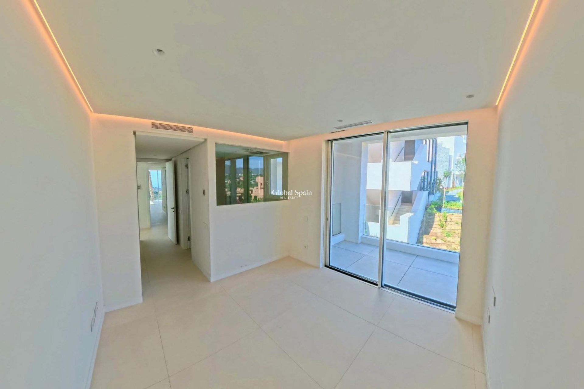 Nieuwbouw - APPARTEMENT -
OJÉN - El Soto De Marbella