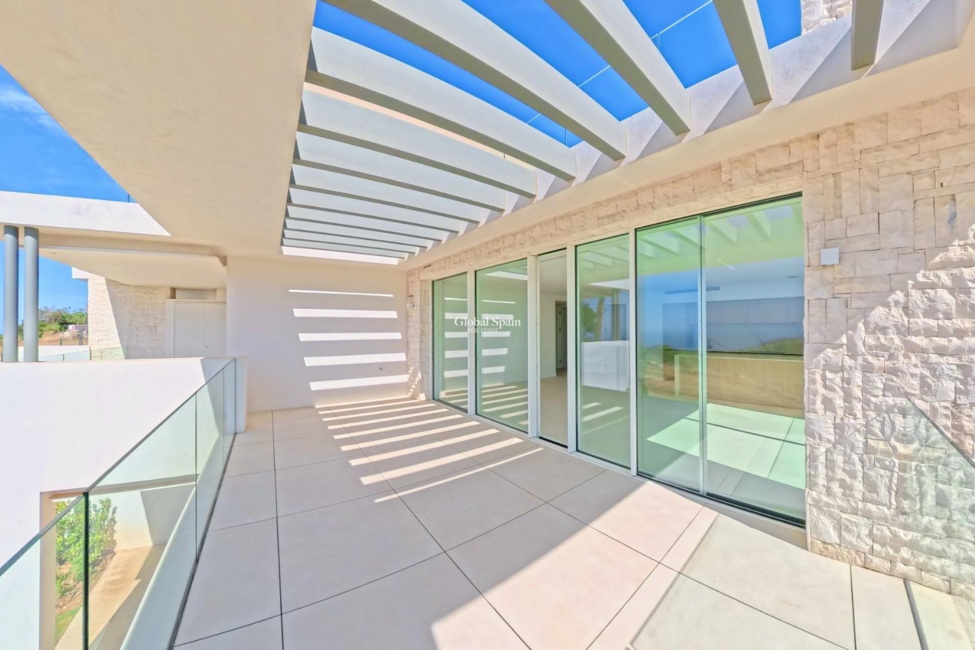 Nieuwbouw - APPARTEMENT -
OJÉN - El Soto De Marbella