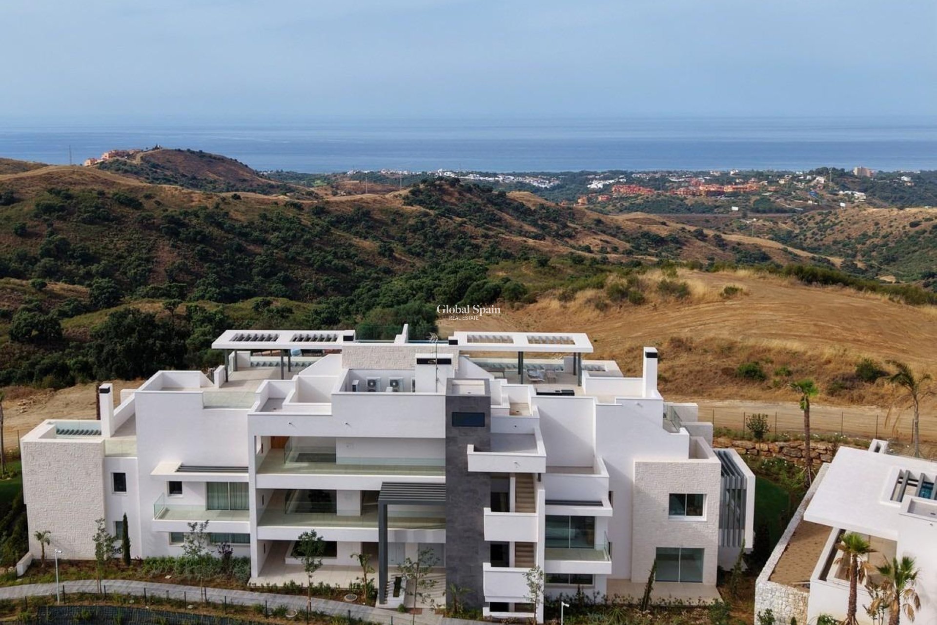 Nieuwbouw - APPARTEMENT -
OJÉN - El Soto De Marbella