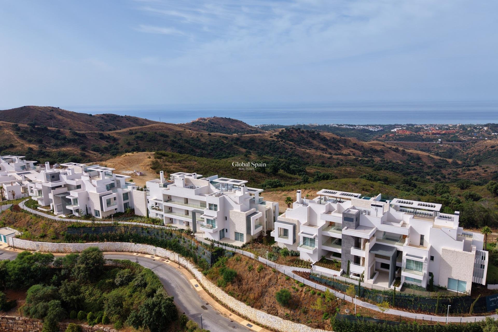 Nieuwbouw - APPARTEMENT -
OJÉN - El Soto De Marbella