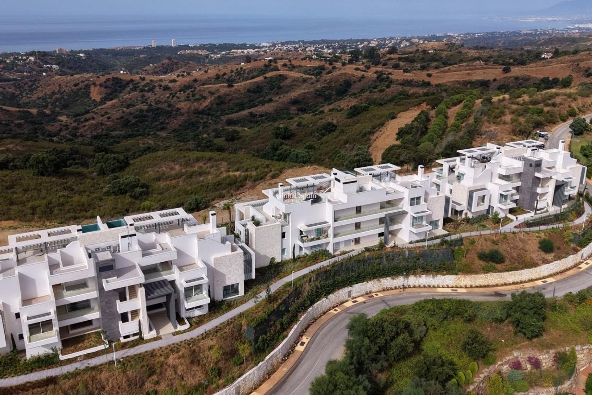 Nieuwbouw - APPARTEMENT -
OJÉN - El Soto De Marbella