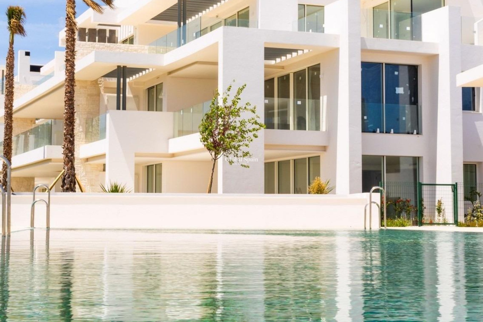 Nieuwbouw - APPARTEMENT -
OJÉN - El Soto De Marbella