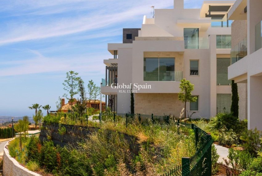Nieuwbouw - APPARTEMENT -
OJÉN - El Soto De Marbella