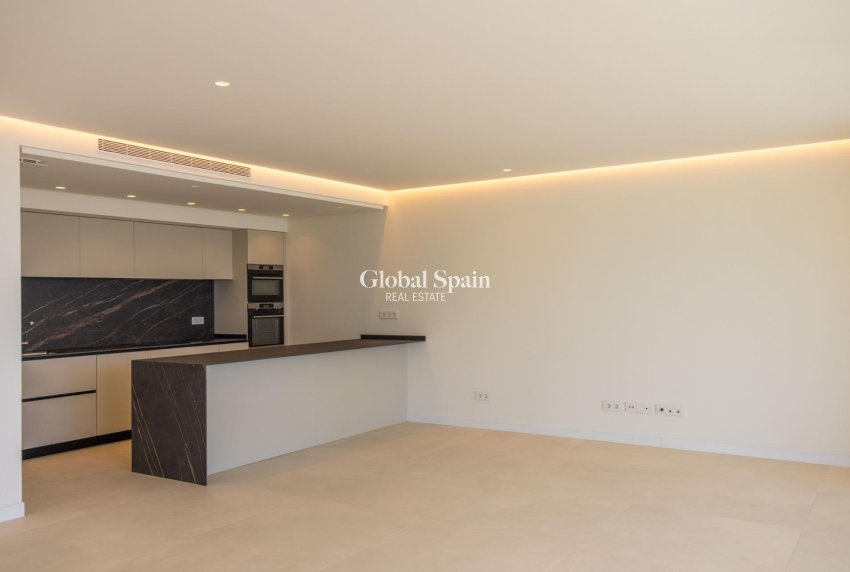 Nieuwbouw - APPARTEMENT -
OJÉN - El Soto De Marbella