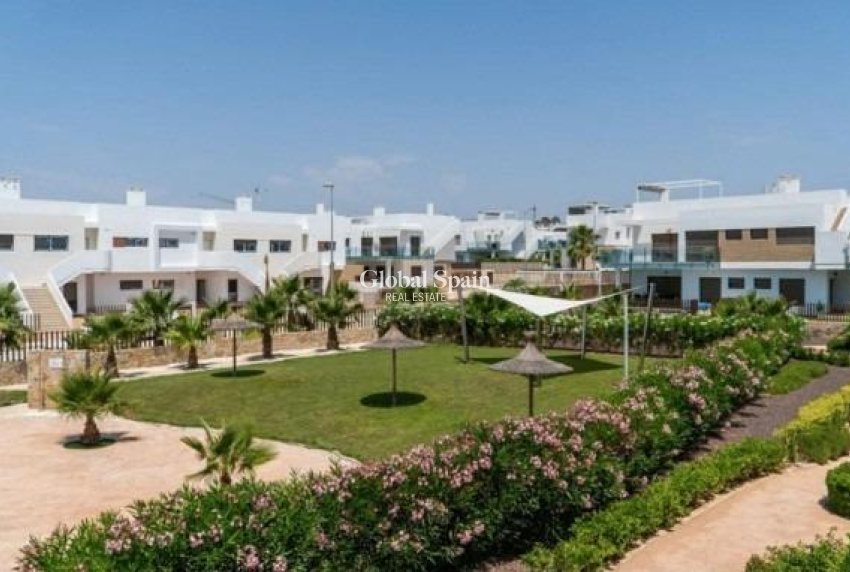 Nieuwbouw - APPARTEMENT -
ORIHUELA - Vistabella Golf