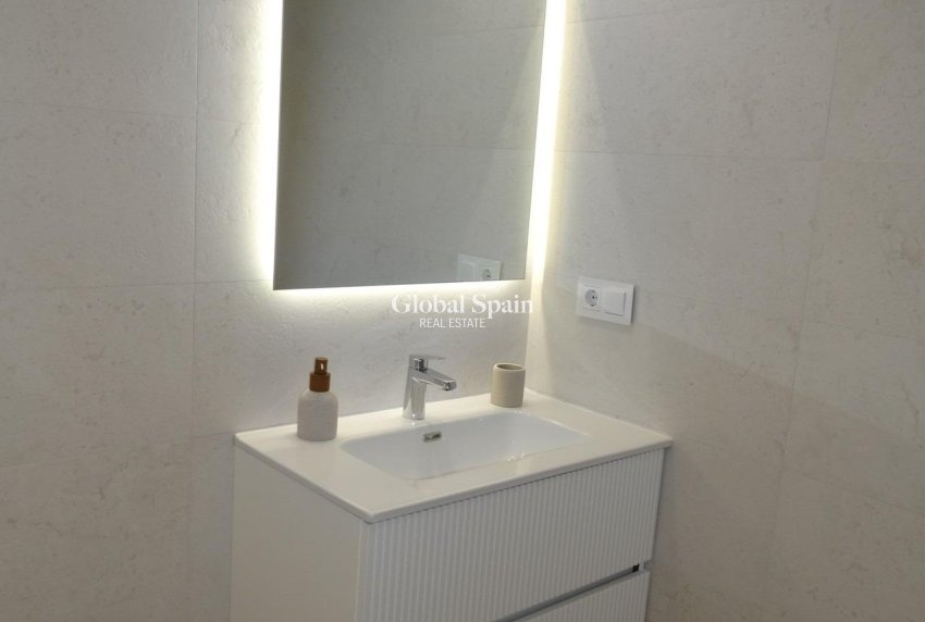Nieuwbouw - APPARTEMENT -
PILAR DE LA HORADADA - pueblo
