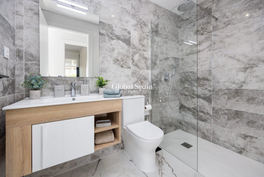 Nieuwbouw - APPARTEMENT -
SAN MIGUEL DE SALINAS - Pueblo