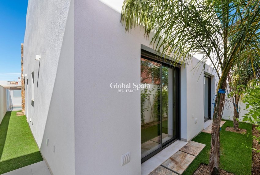 Nieuwbouw - Bungalow op de begane grond -
PILAR DE LA HORADADA - Parque del Mediterraneo