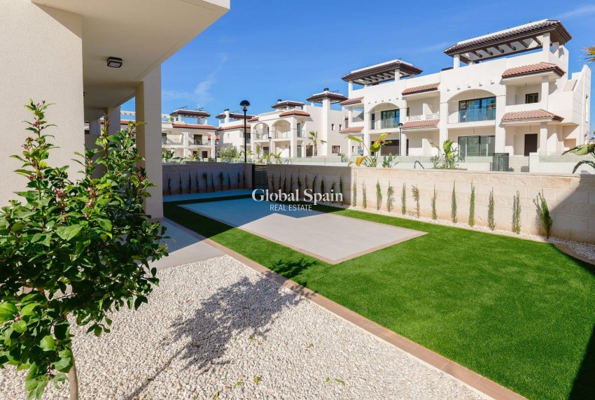 Nieuwbouw - Bungalow op de begane grond -
ROJALES - Doña Pepa