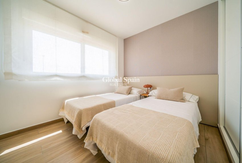 Nieuwbouw - Bungalow op de bovenste verdieping -
ORIHUELA - Vistabella Golf