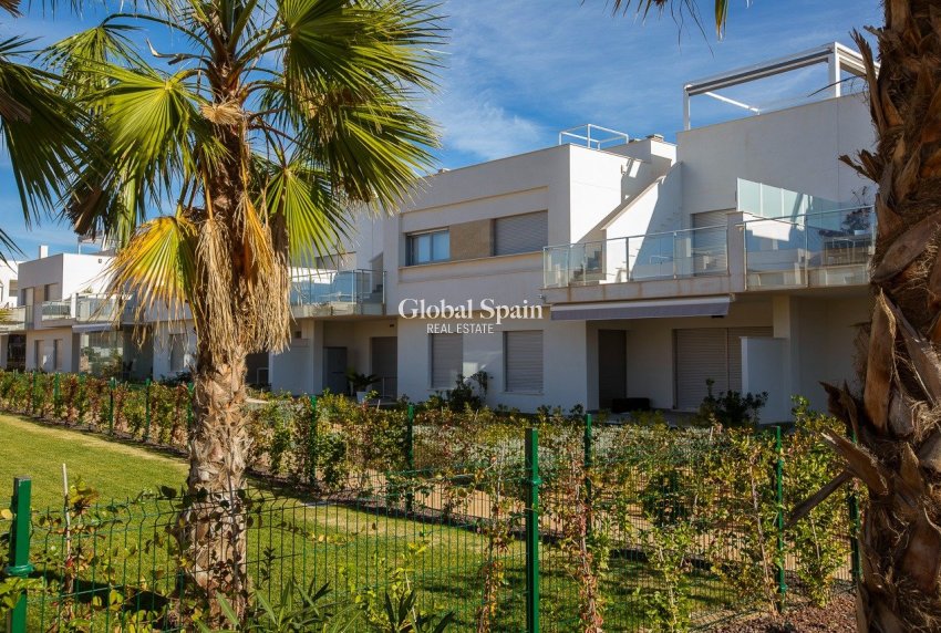 Nieuwbouw - Bungalow op de bovenste verdieping -
ORIHUELA - Vistabella Golf