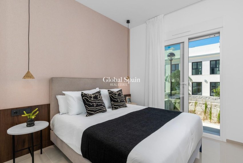 Nieuwbouw - Bungalow op de bovenste verdieping -
ROJALES - Doña Pepa