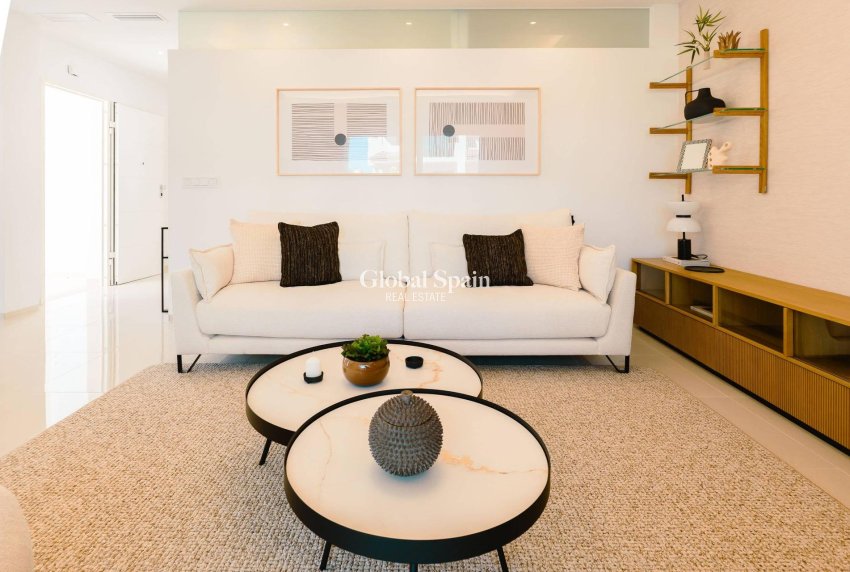 Nieuwbouw - Bungalow op de bovenste verdieping -
ROJALES - Doña Pepa