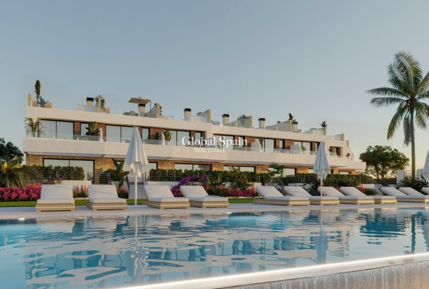 Nieuwbouw - HUIS -
EL CAMPELLO - Platja de L´Amerador